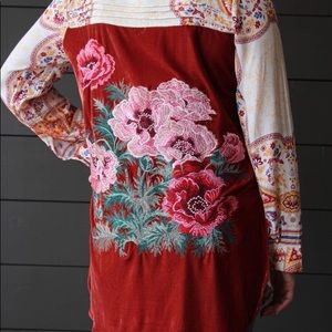 Floral velvet embroidered blouse